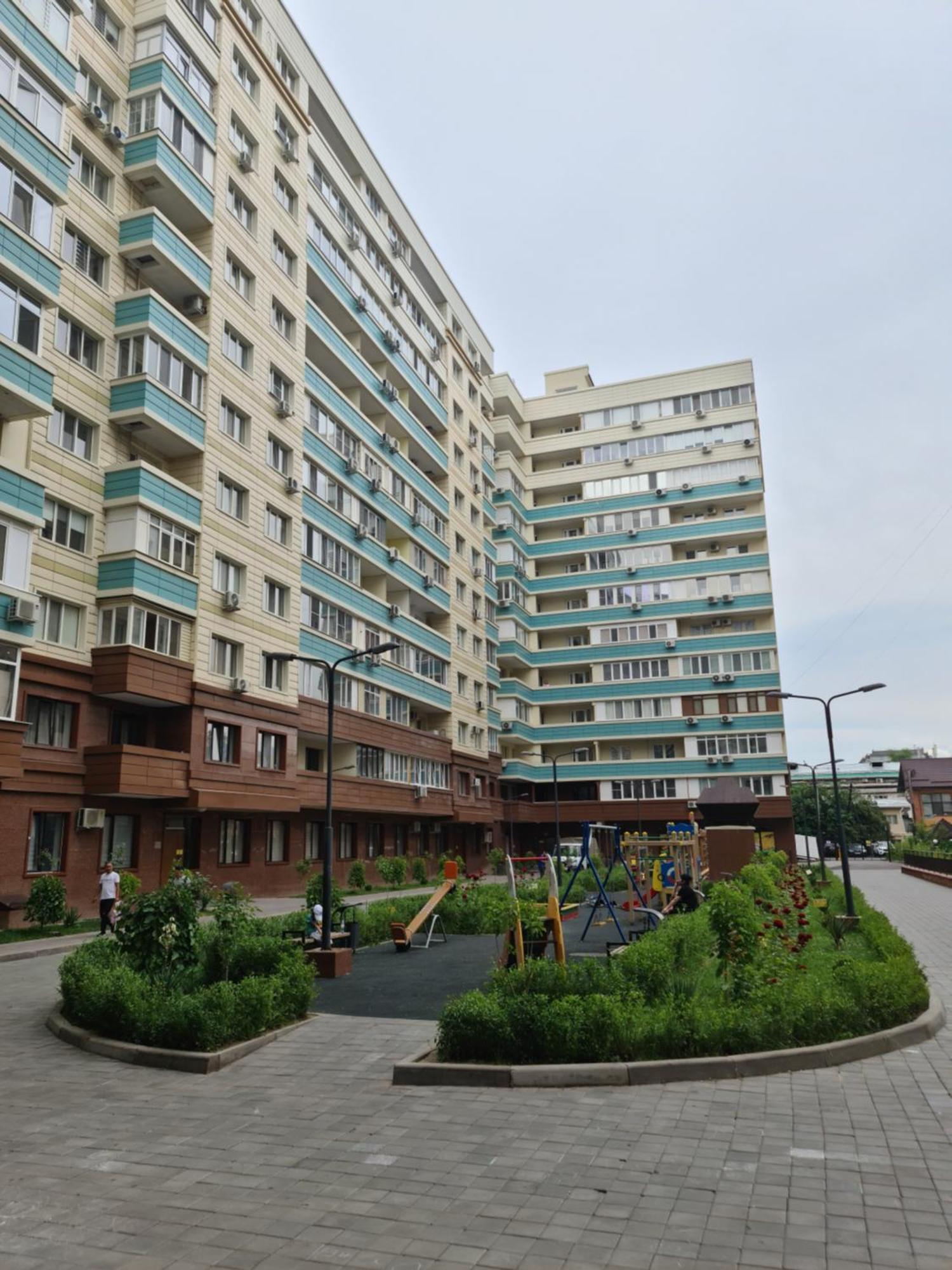 Новый ЖК в самом центре города Алмати Екстер'єр фото